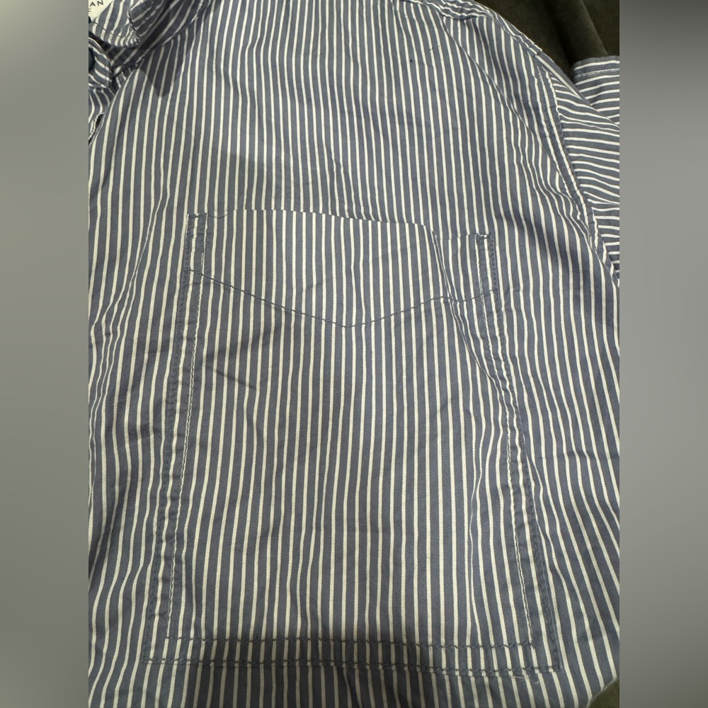 AE Button Up - Picture 5 of 6